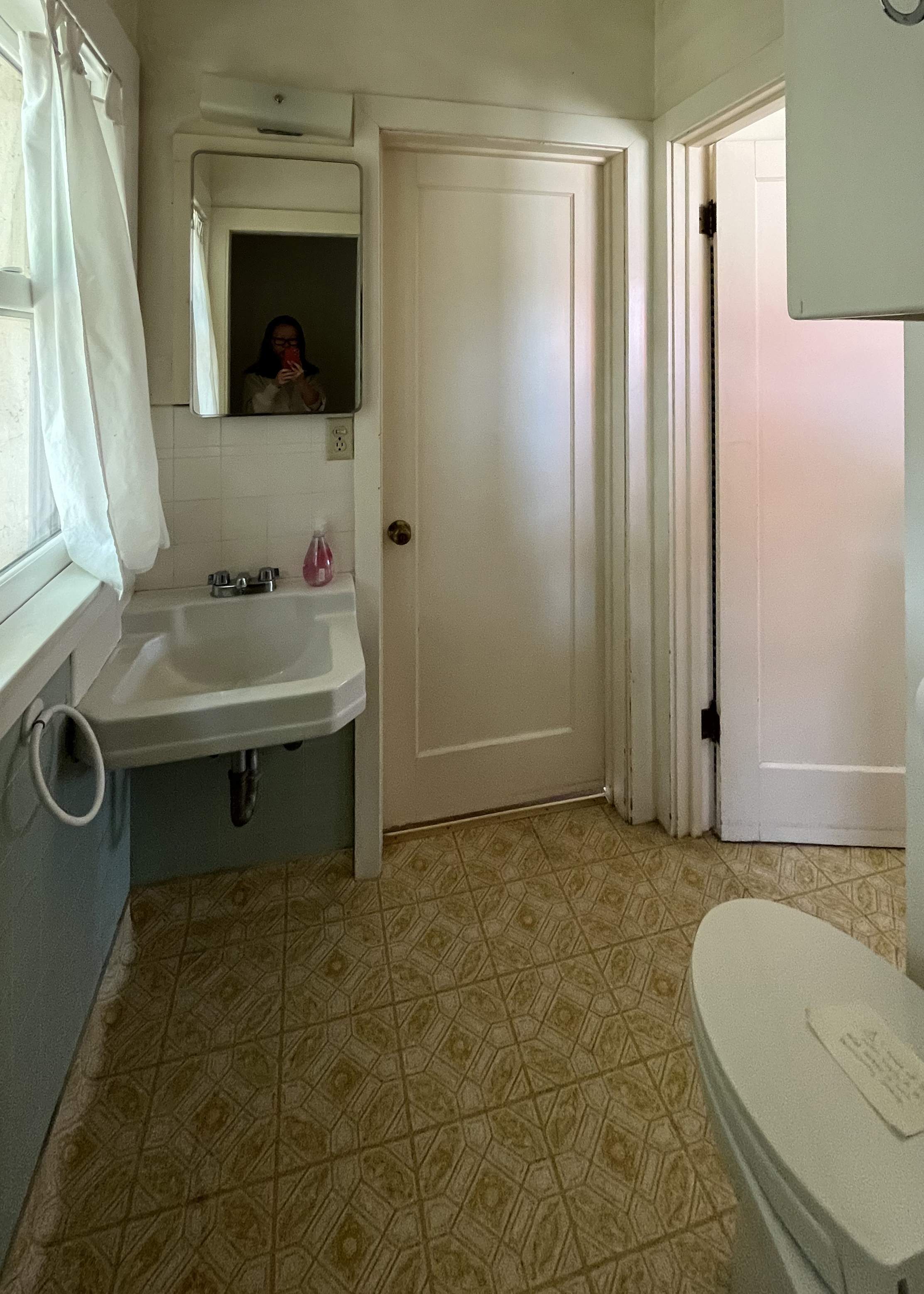 Ehlers Estate — residence bath, before renovation.
