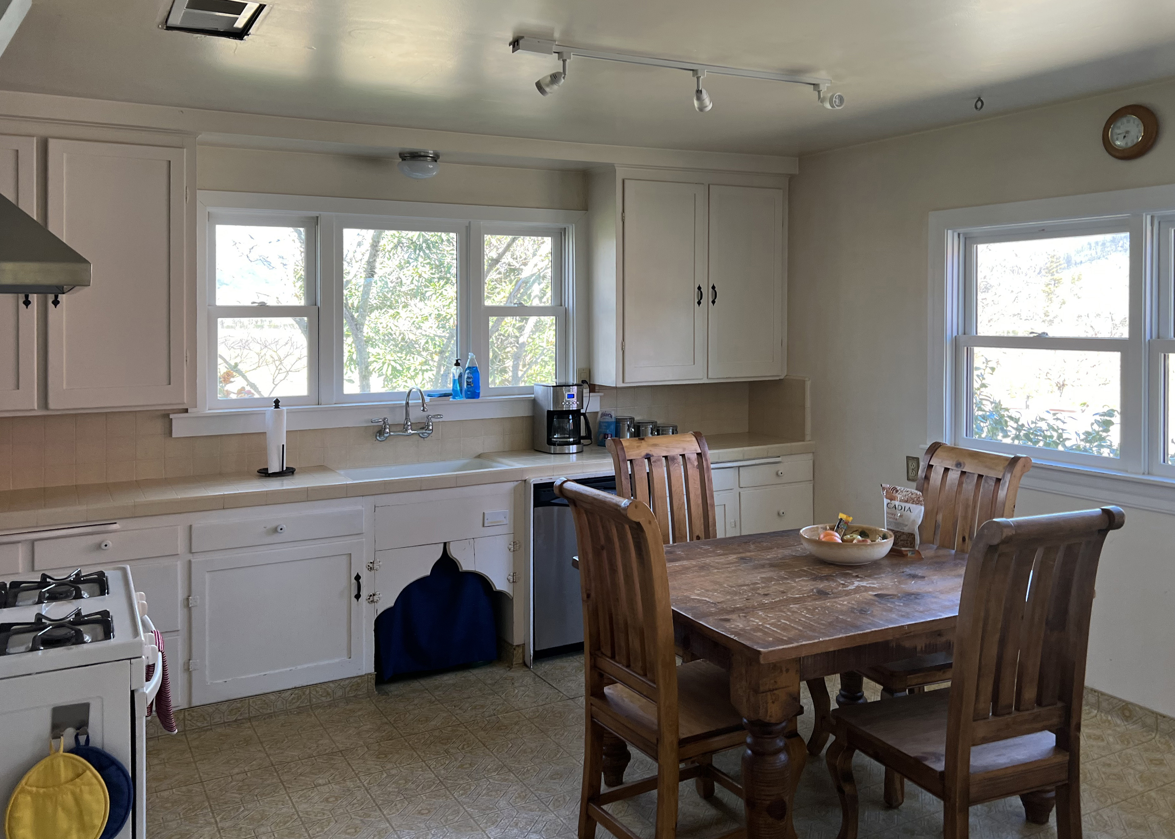 Ehlers Estate — residence kitchen, before renovation.